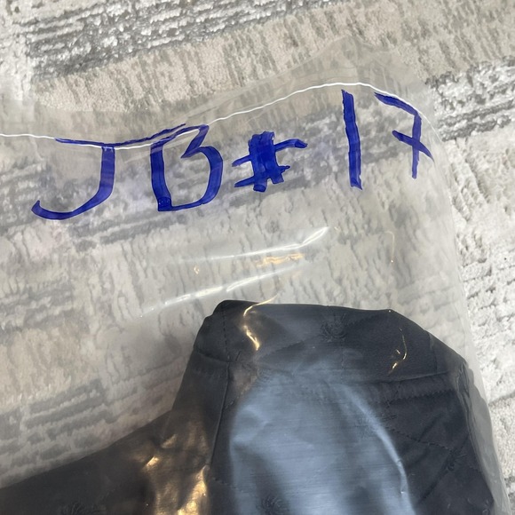 Lilly Pulitzer Jacket Womens Large Black Quilted Pink Trim Button Front Preppy - Picture 14 of 14